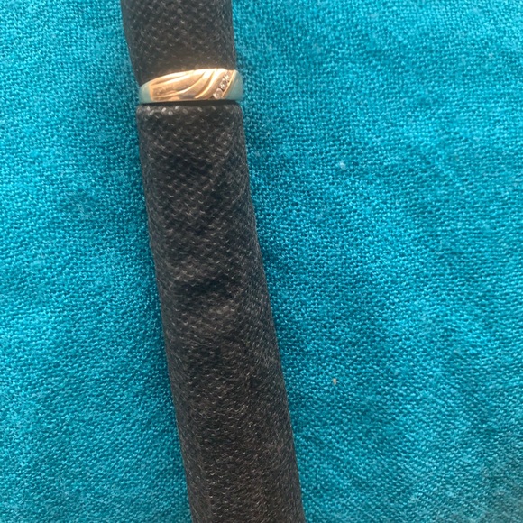 14K Yellow Gold Wedding Band Ring - Picture 3 of 11